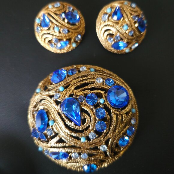 Vintage La Roco Blue Rhinestone Round Brooch & Earring Set - Picture 4 of 7